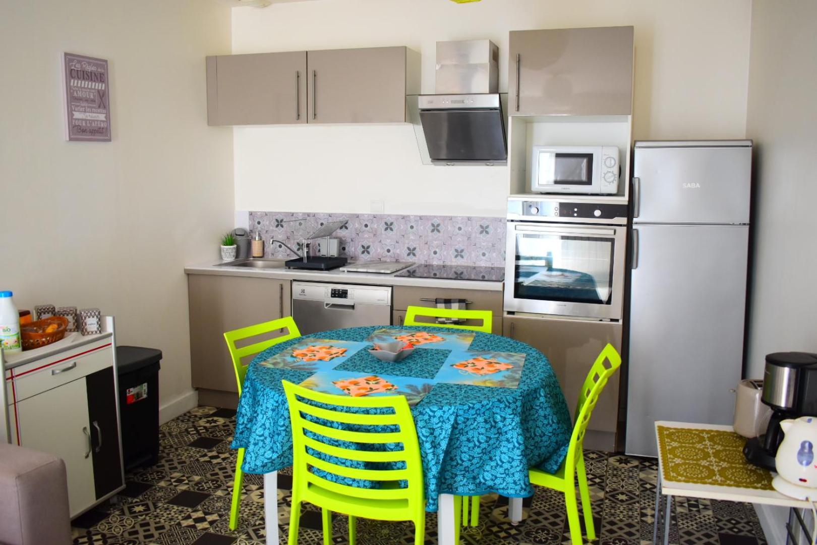 פואטייה Logement Cozy Proche Du Centre-Ville מראה חיצוני תמונה
