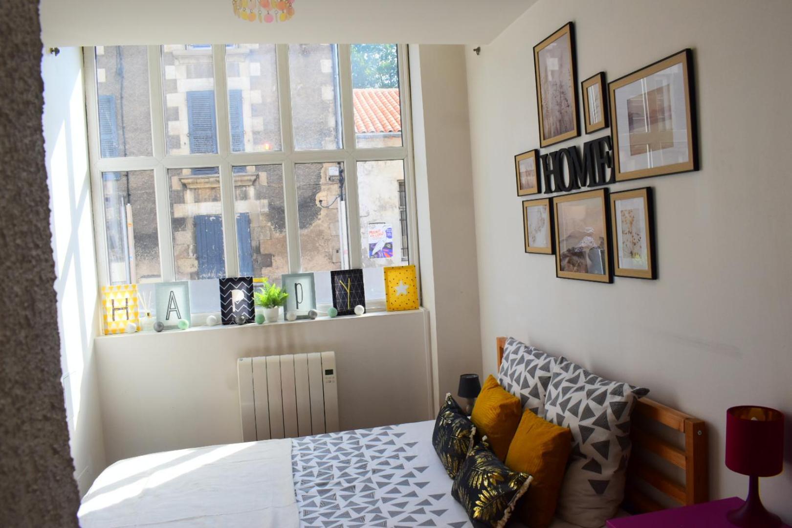 פואטייה Logement Cozy Proche Du Centre-Ville מראה חיצוני תמונה